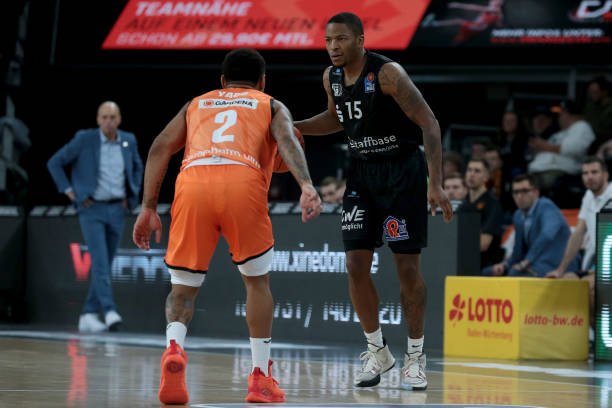 利亚里多次 利亚里多次