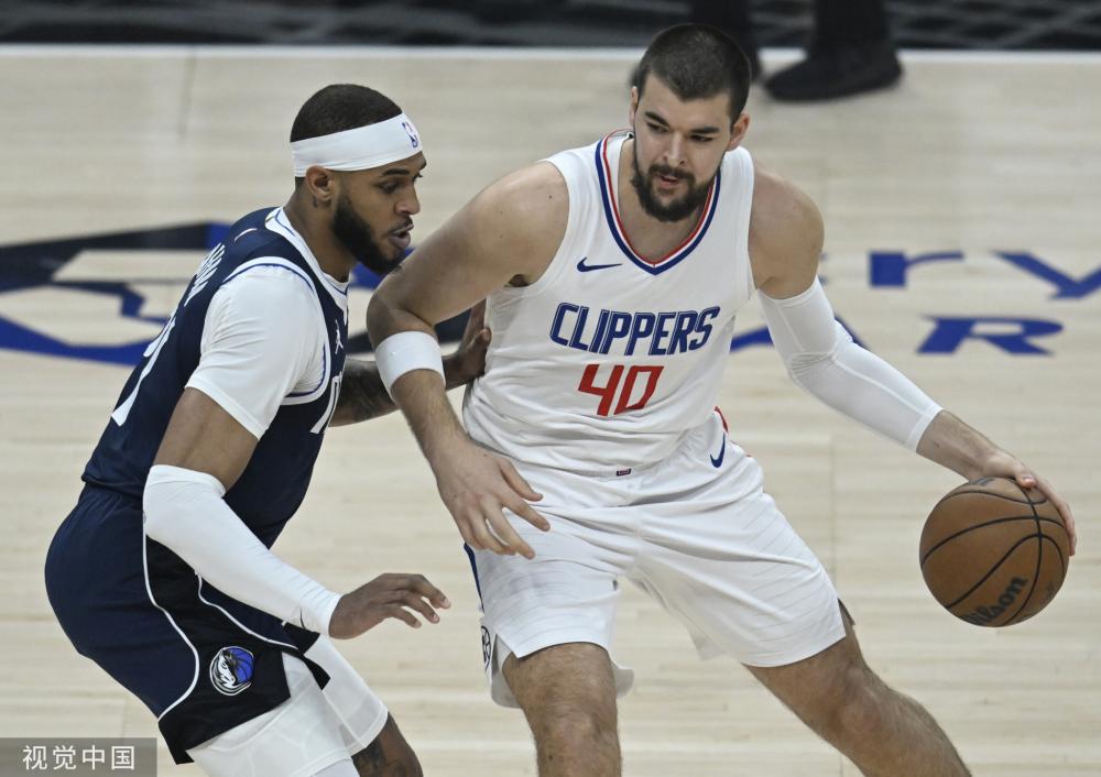 足球世界中 足球世界中